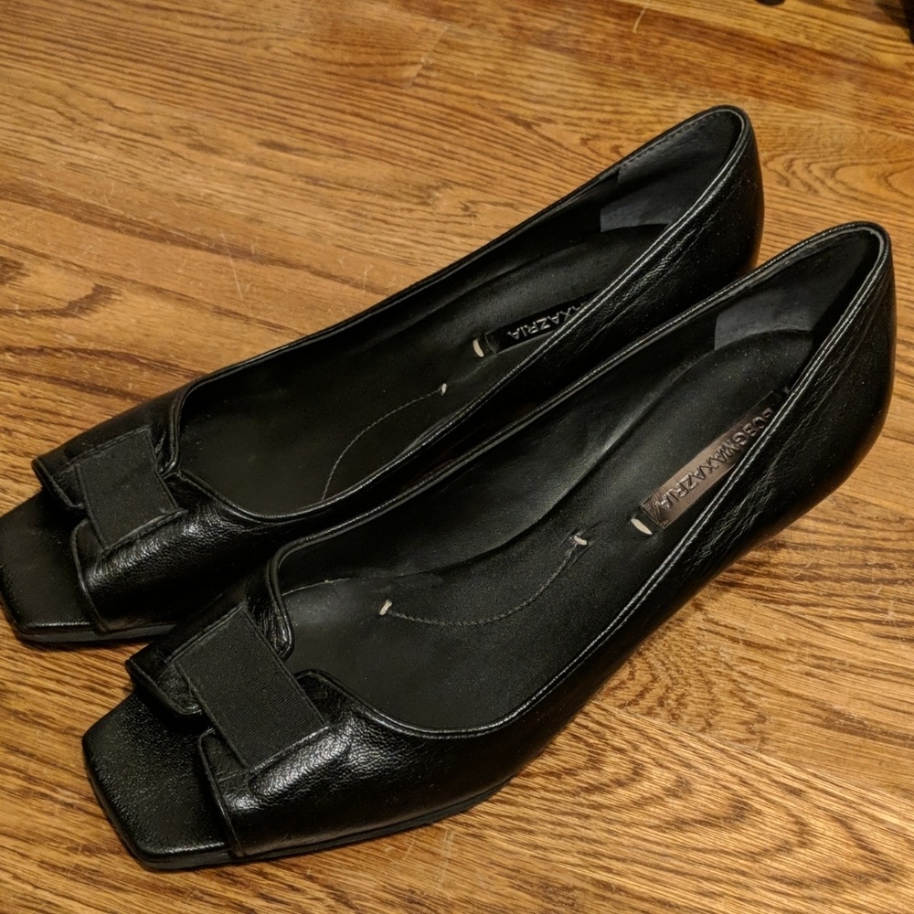 BCBG Max Azria sz 10 peep toe wedges